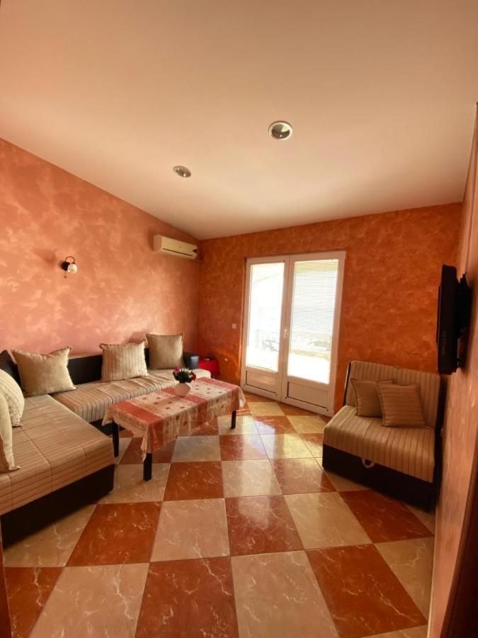 Apartmani Luksic Sutomore Exterior photo