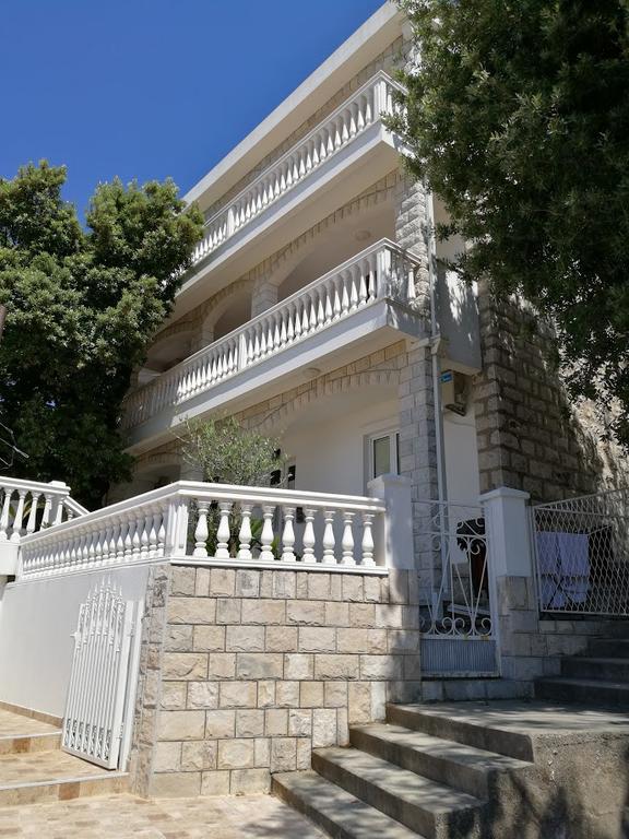 Apartmani Luksic Sutomore Exterior photo